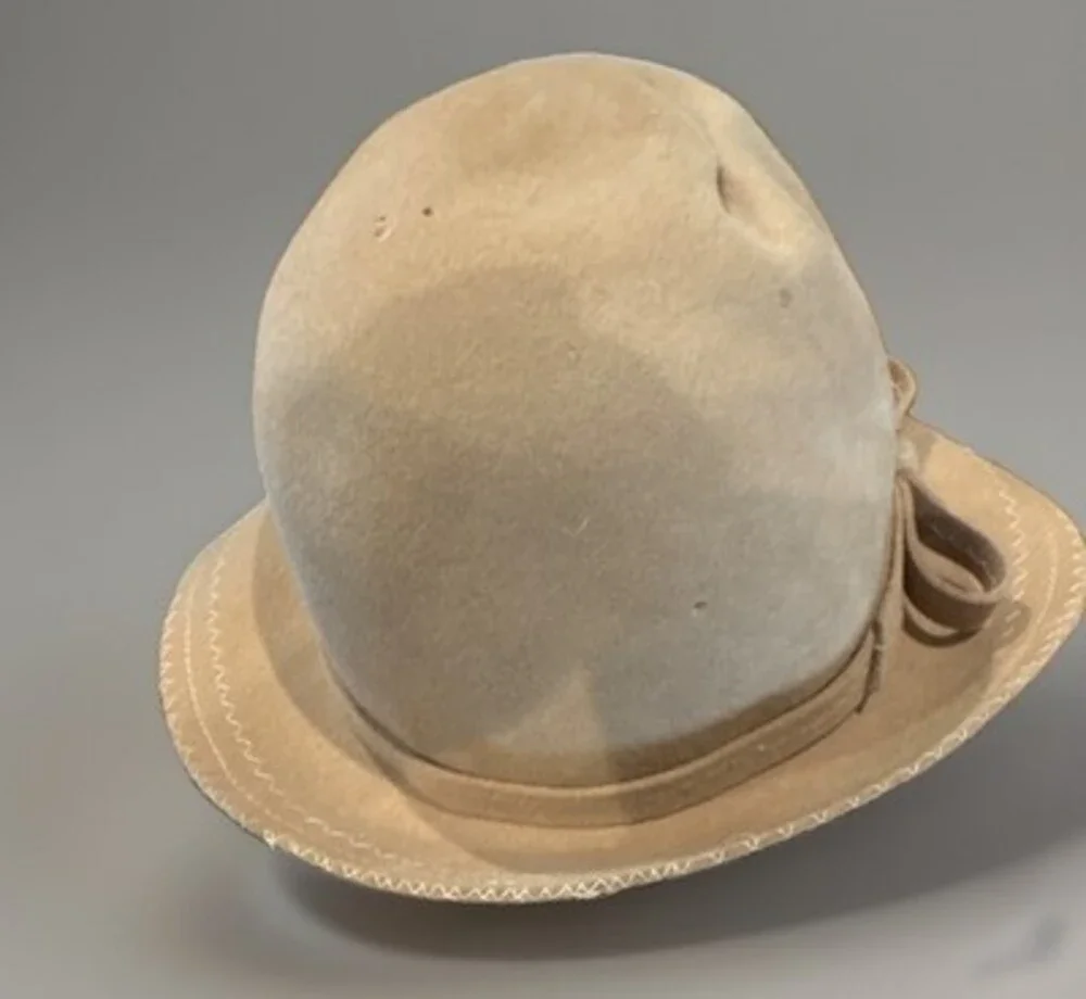 VTG RETRO 80’s-Bellini Cloche-Style Bowler Hat-100% Wool-Roll-Up Brim & Bow Band